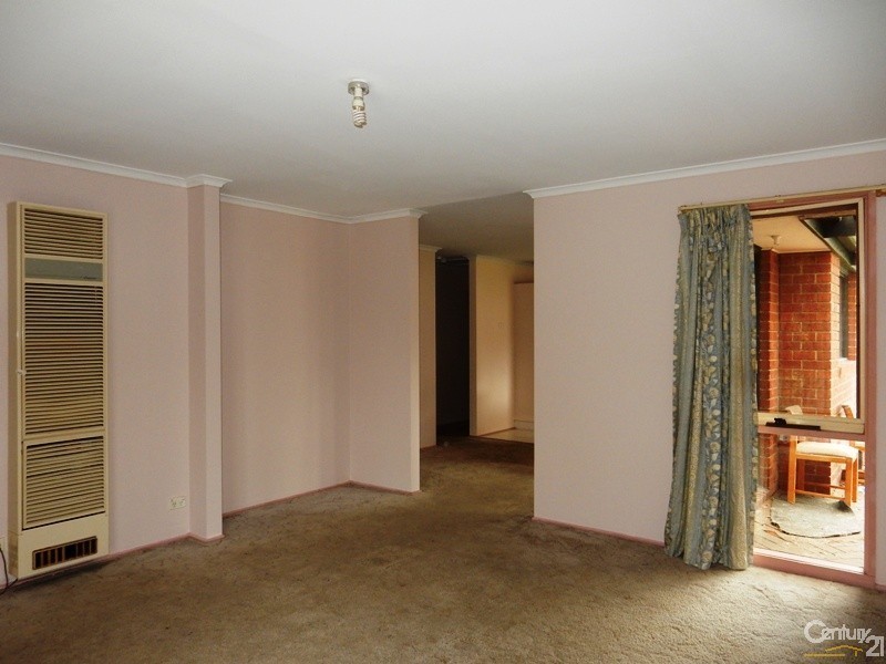 20 Joyce Street, Cranbourne VIC 3977