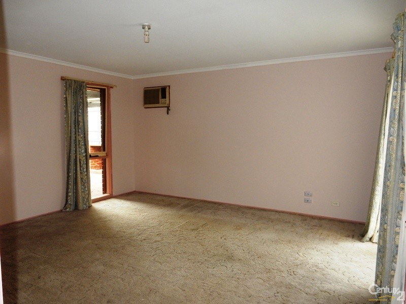 20 Joyce Street, Cranbourne VIC 3977