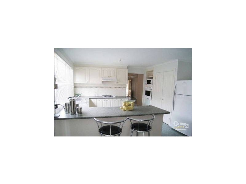 8 Chauncy Way, Lynbrook VIC 3975
