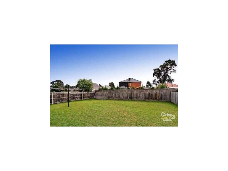 8 Chauncy Way, Lynbrook VIC 3975
