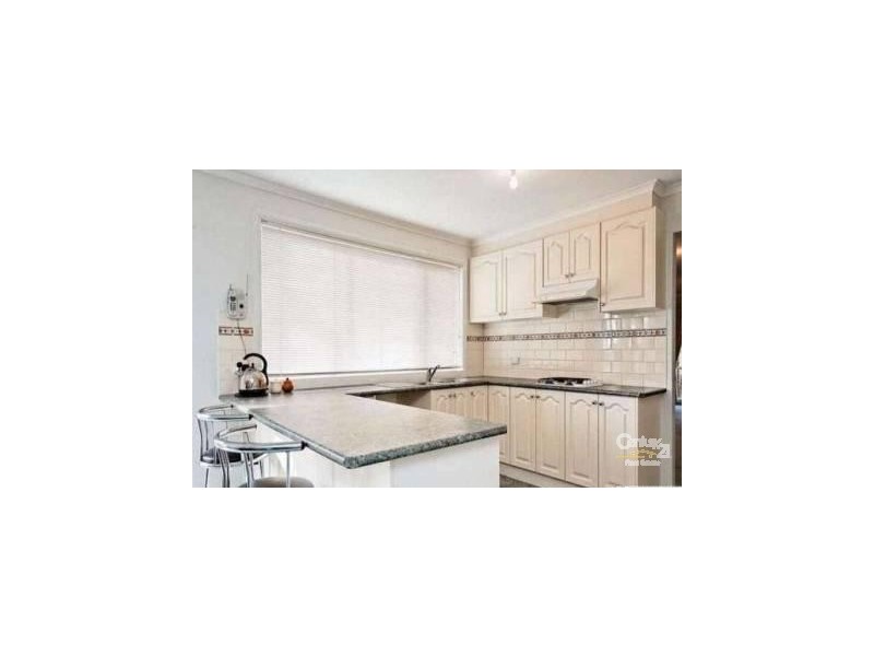 8 Chauncy Way, Lynbrook VIC 3975