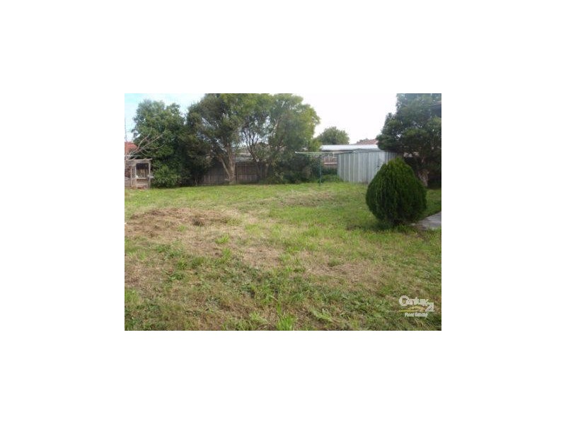 4 LINDA COURT, Hampton Park VIC 3976