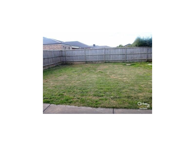 92 Ridgemont Drive, Berwick VIC 3806