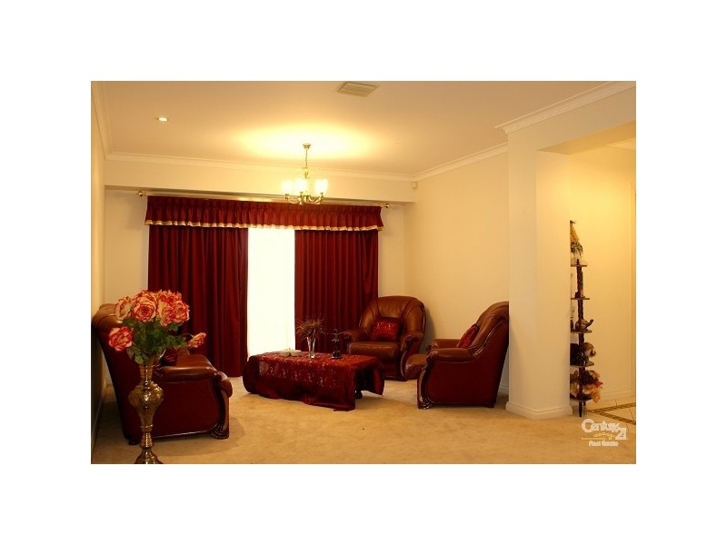 18 Emmerson Street, Keysborough VIC 3173
