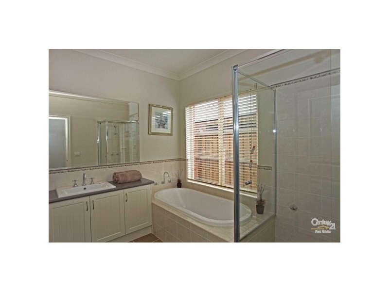 107 Linsell Boulevard, Cranbourne VIC 3977