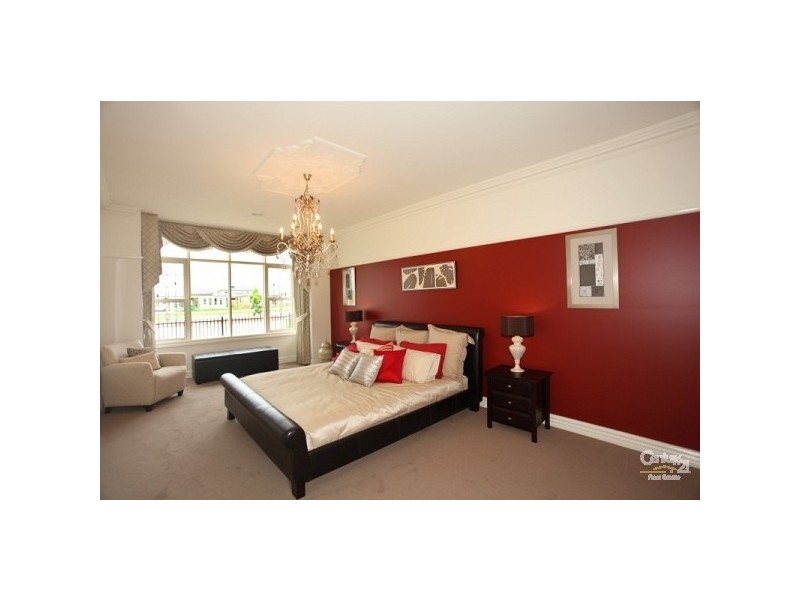 107 Linsell Boulevard, Cranbourne VIC 3977