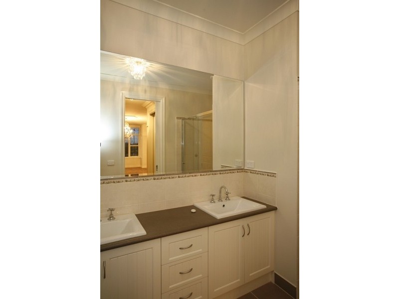 107 Linsell Boulevard, Cranbourne VIC 3977