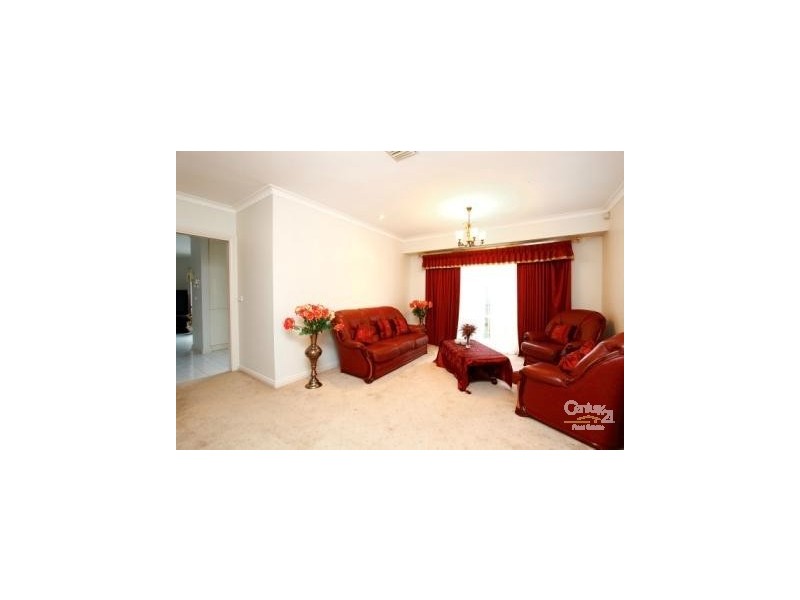 18 Emmerson Street, Keysborough VIC 3173