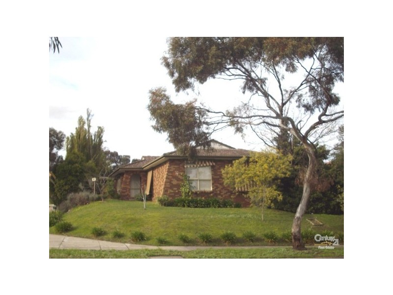 24 Oaktree Drive, Hampton Park VIC 3976