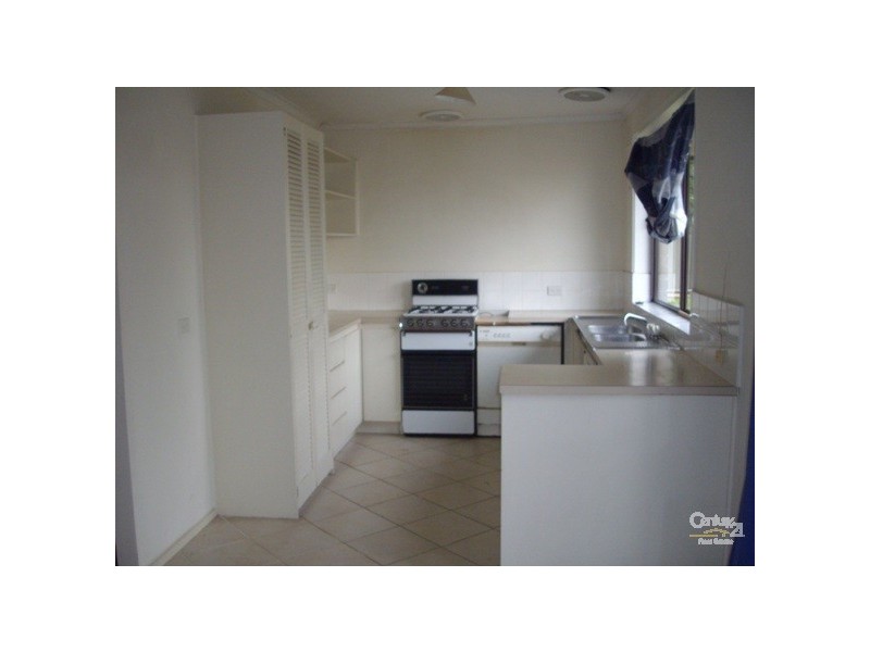 24 Oaktree Drive, Hampton Park VIC 3976