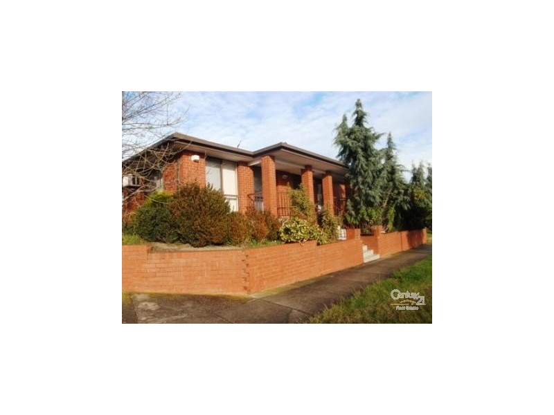 2 Lauren Drive, Hampton Park VIC 3976