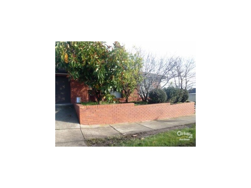 2 Lauren Drive, Hampton Park VIC 3976