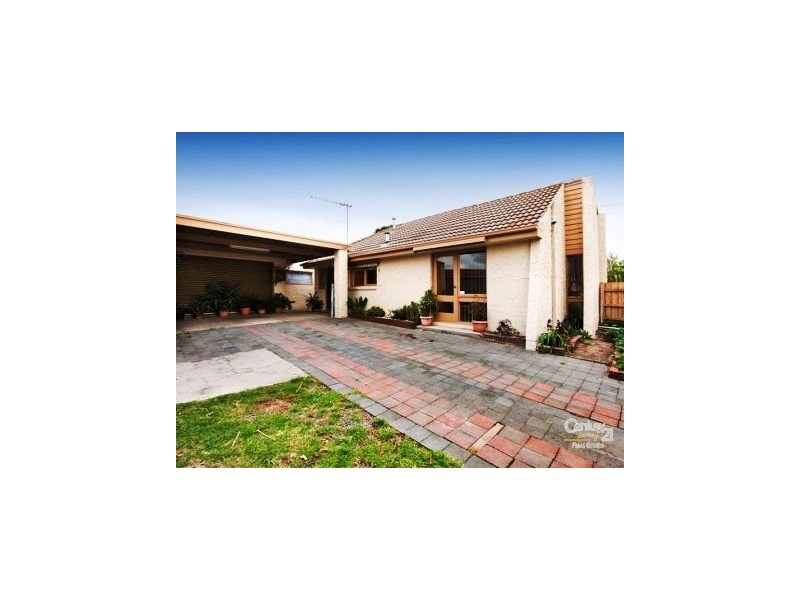 19 Somerville Road, Hampton Park VIC 3976