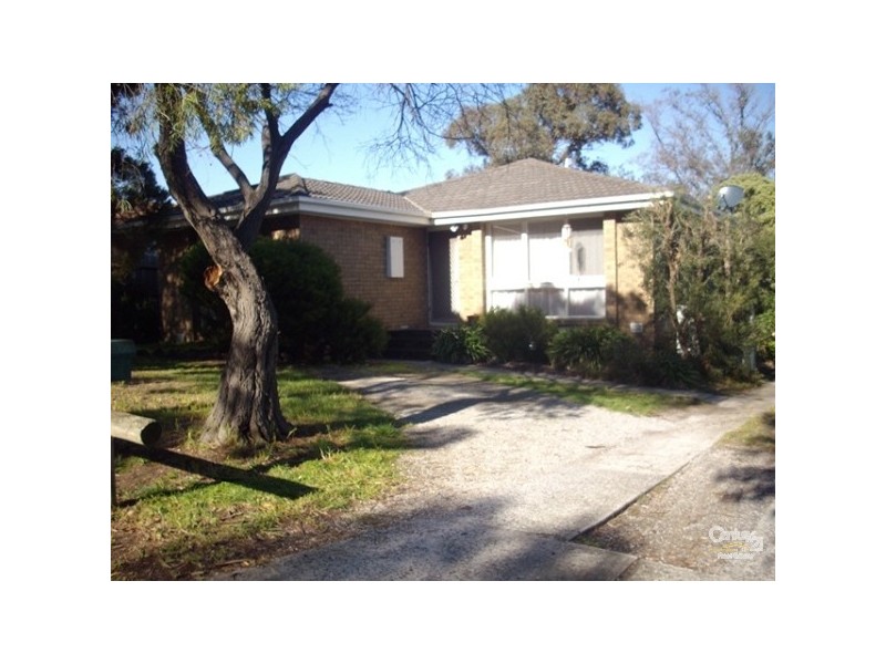 18 The Grange, Hampton Park VIC 3976