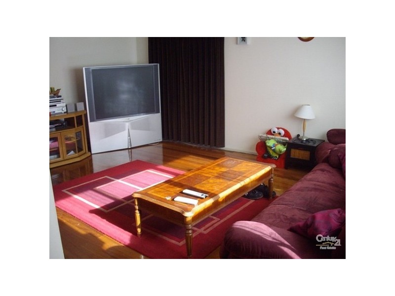 18 The Grange, Hampton Park VIC 3976