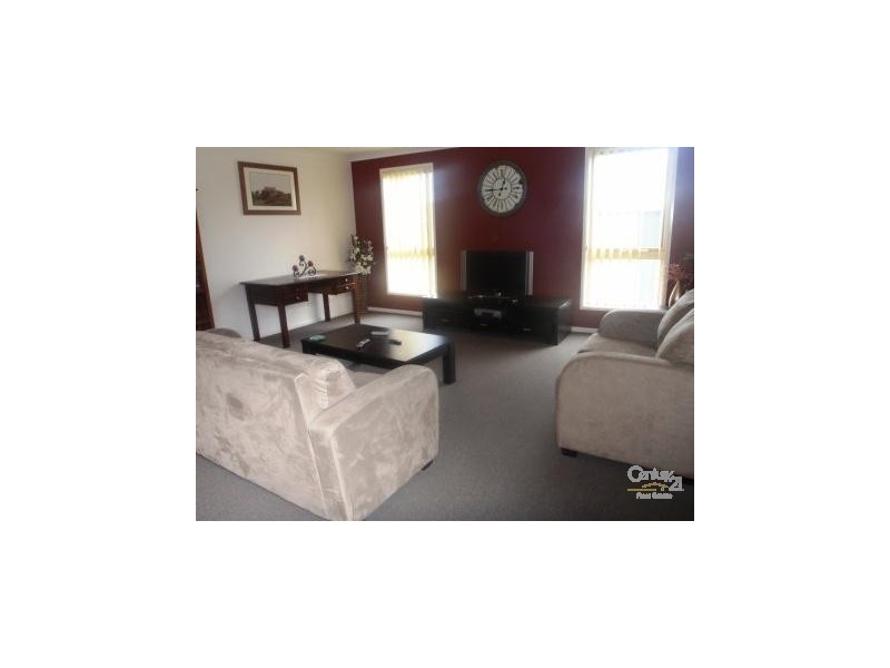 14 BENTLEY COURT, Pakenham VIC 3810