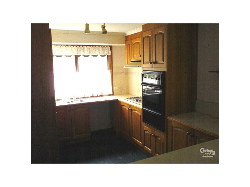 13 Jason Place, Hampton Park VIC 3976