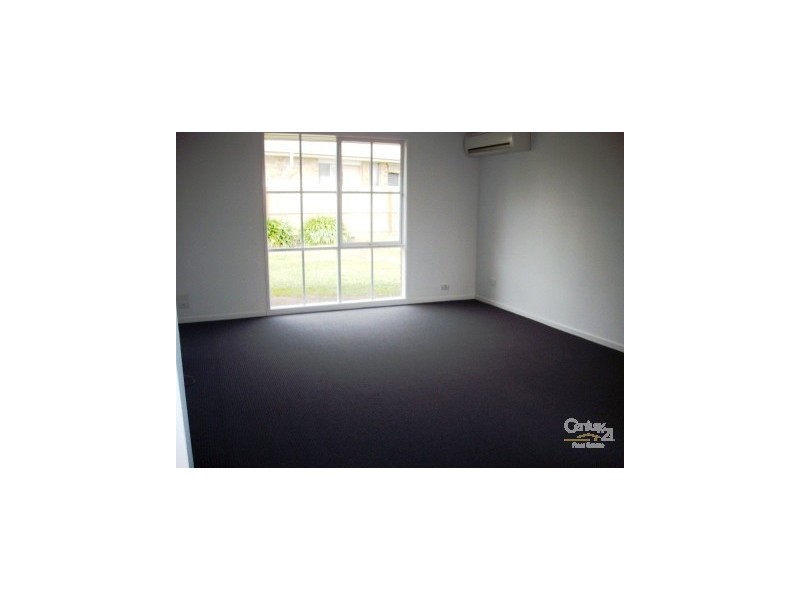 8 Carmen Court, Hampton Park VIC 3976