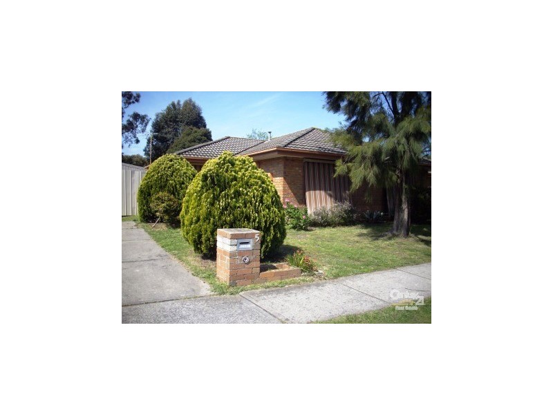 5 Macquaire Court, Cranbourne North VIC 3977