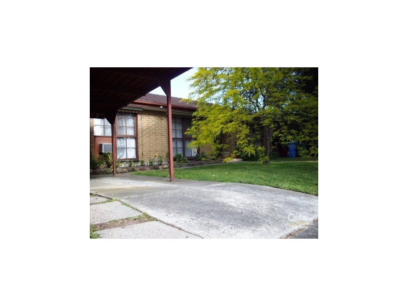 2 Hampton Drive, Hampton Park VIC 3976