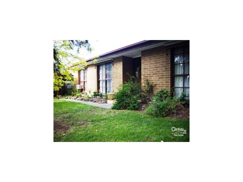 2 Hampton Drive, Hampton Park VIC 3976