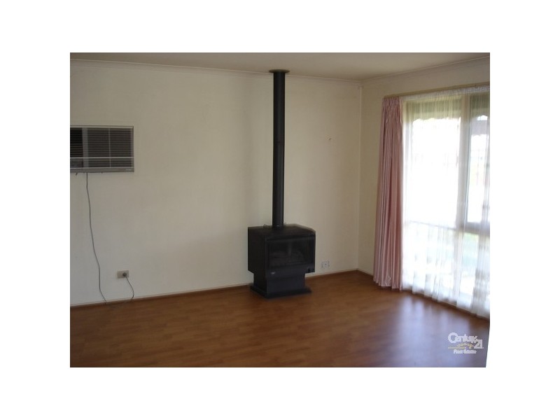 4 Branton Drive, Hampton Park VIC 3976