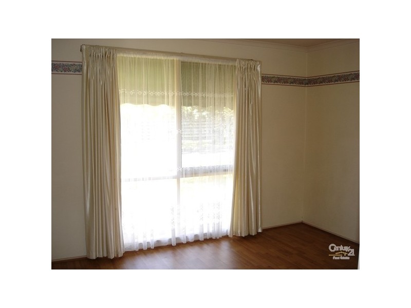 4 Branton Drive, Hampton Park VIC 3976