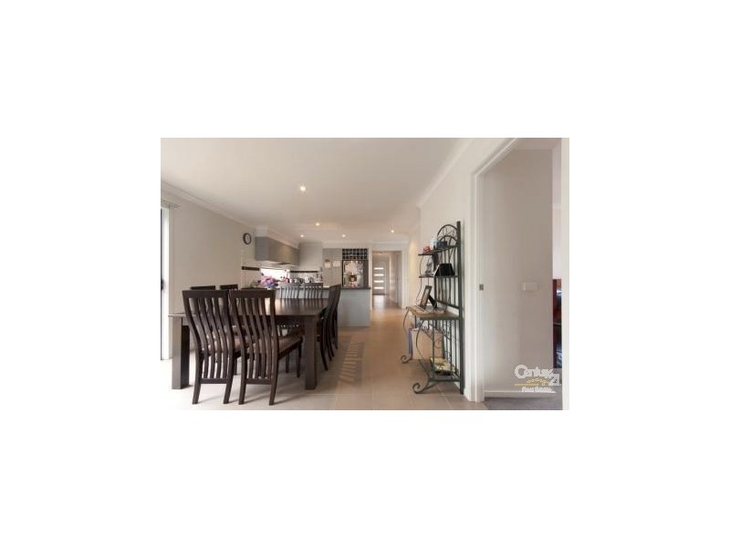 7 Wildcherry Ave, Pakenham VIC 3810