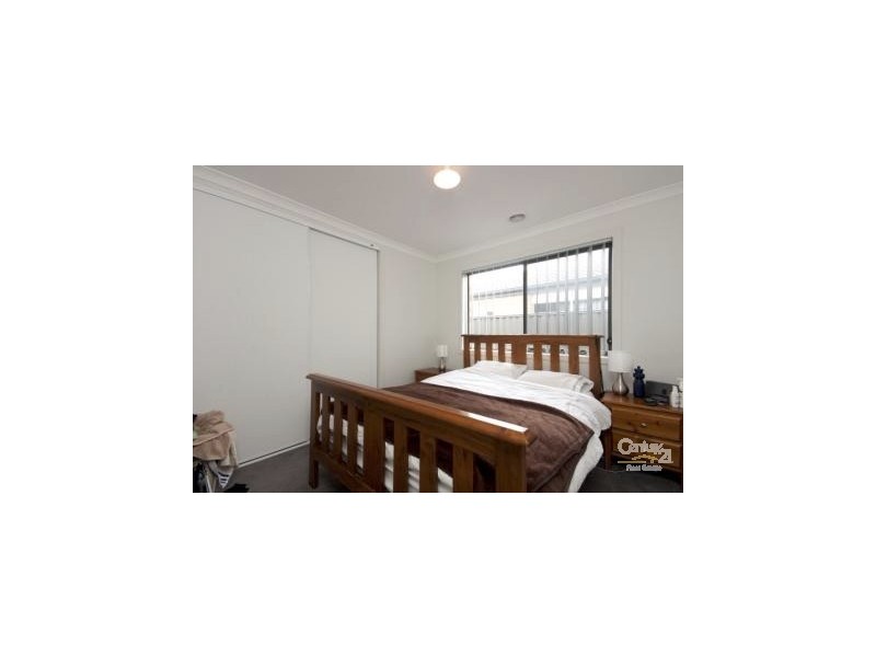 7 Wildcherry Ave, Pakenham VIC 3810
