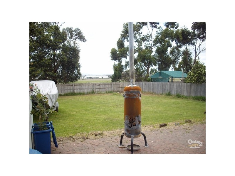 13 Blackwood Drive, Hampton Park VIC 3976