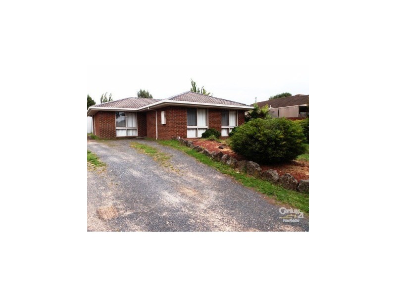 28 Beckington Cres, Hampton Park VIC 3976