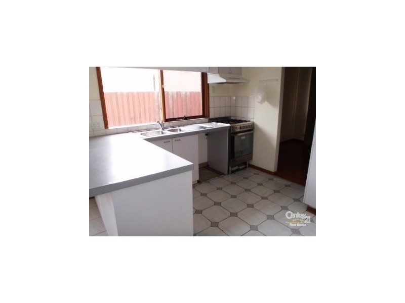 28 Beckington Cres, Hampton Park VIC 3976