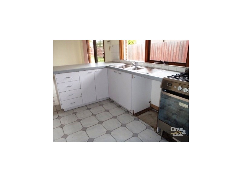 28 Beckington Cres, Hampton Park VIC 3976