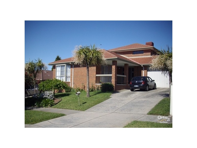 10 Edgerton Court, Hampton Park VIC 3976