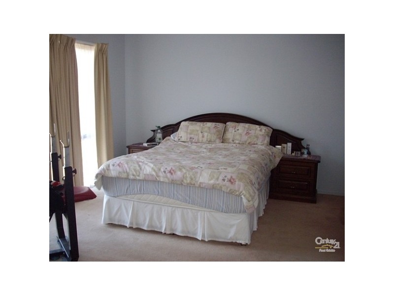 10 Edgerton Court, Hampton Park VIC 3976