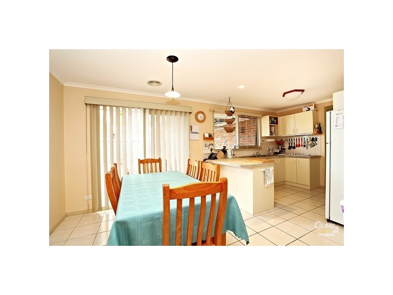 31 Amber Drive, Hampton Park VIC 3976