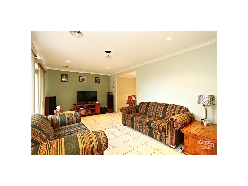 31 Amber Drive, Hampton Park VIC 3976