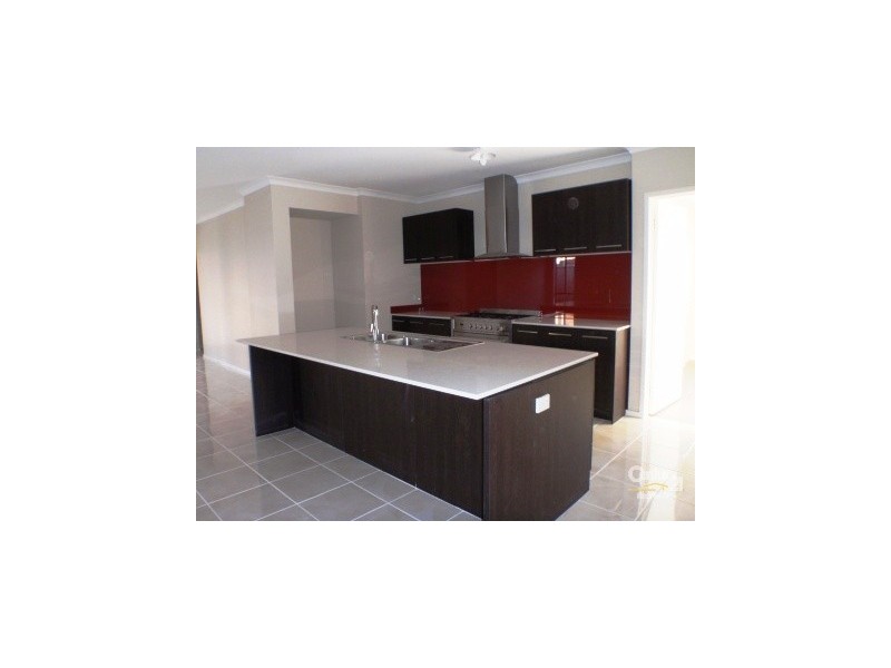 31 Mermaid Grove, Lyndhurst VIC 3975