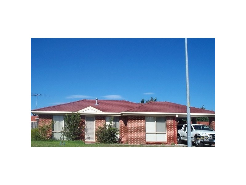 6 Amber Drive, Hampton Park VIC 3976