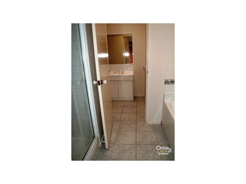 6 Amber Drive, Hampton Park VIC 3976