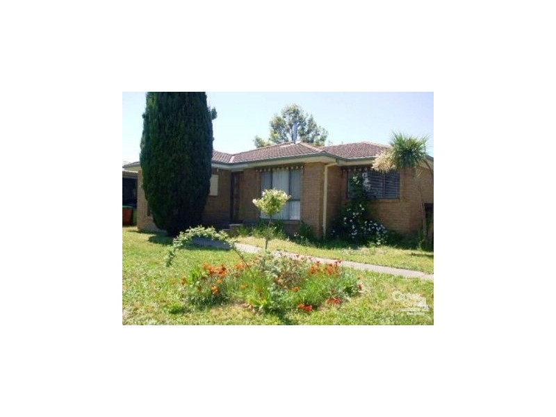 31 Millswyn Ave, Hampton Park VIC 3976