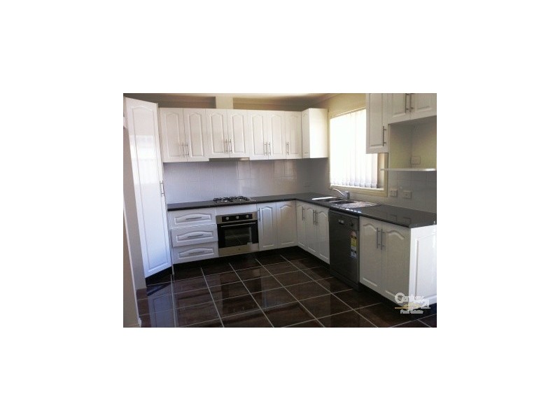 33a Pomegranate Way, Pakenham VIC 3810