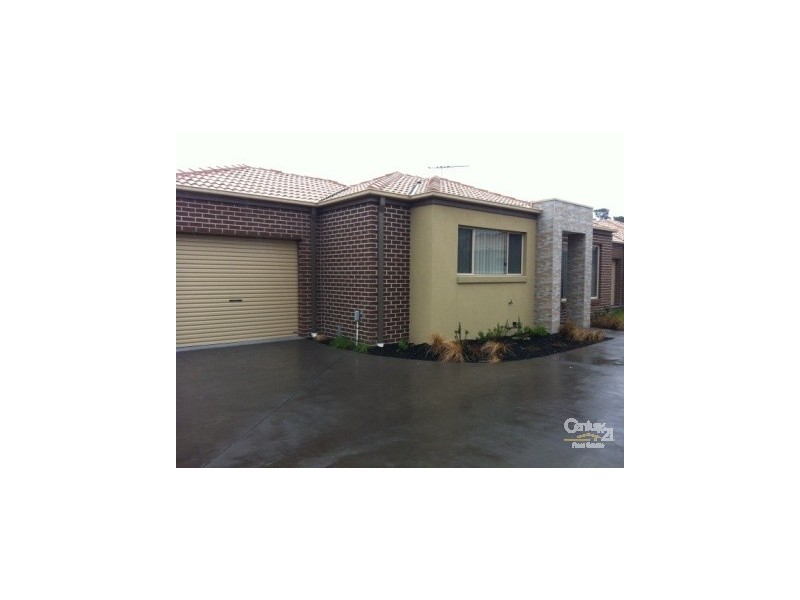 3/1 Walnut Way, Pakenham VIC 3810