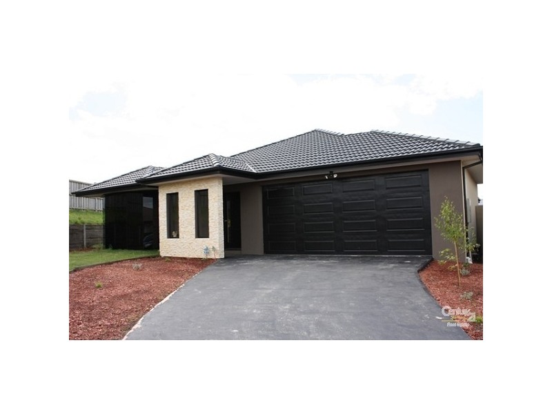 323 Griffith Mews, Pakenham VIC 3810