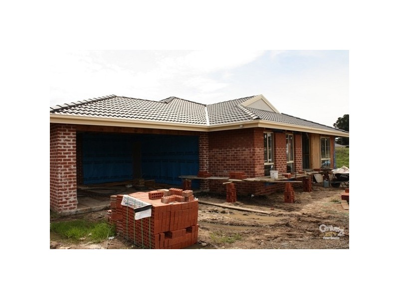 6 Pomegranate Way, Pakenham VIC 3810