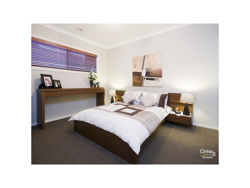 24 Island Circuit, Lyndhurst VIC 3975