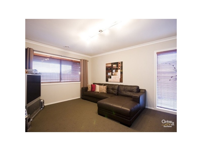 24 Island Circuit, Lyndhurst VIC 3975