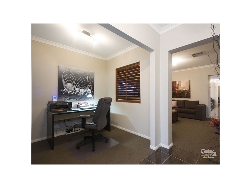 24 Island Circuit, Lyndhurst VIC 3975