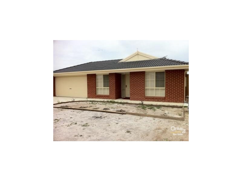 67 Melissa Way, Pakenham VIC 3810