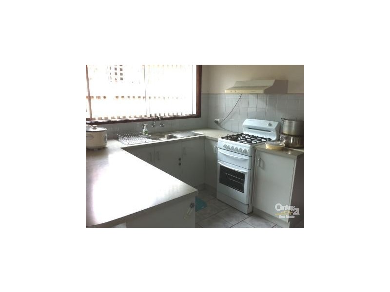 1/69 Warana Drive, Hampton Park VIC 3976